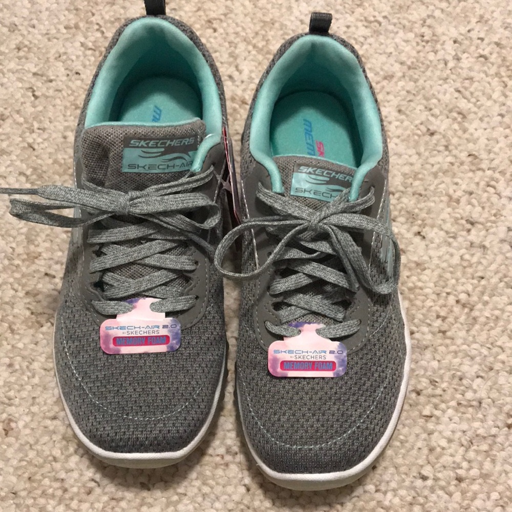New with tag skechers air cushion shoes